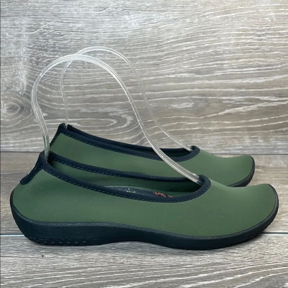 A’Rcopedico Lolita Women's Sz 6.5/EU 37 Green Stretchy Slip On Ballet Flats